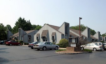 216 Stelton Rd, Piscataway NJ - Live-Work Space