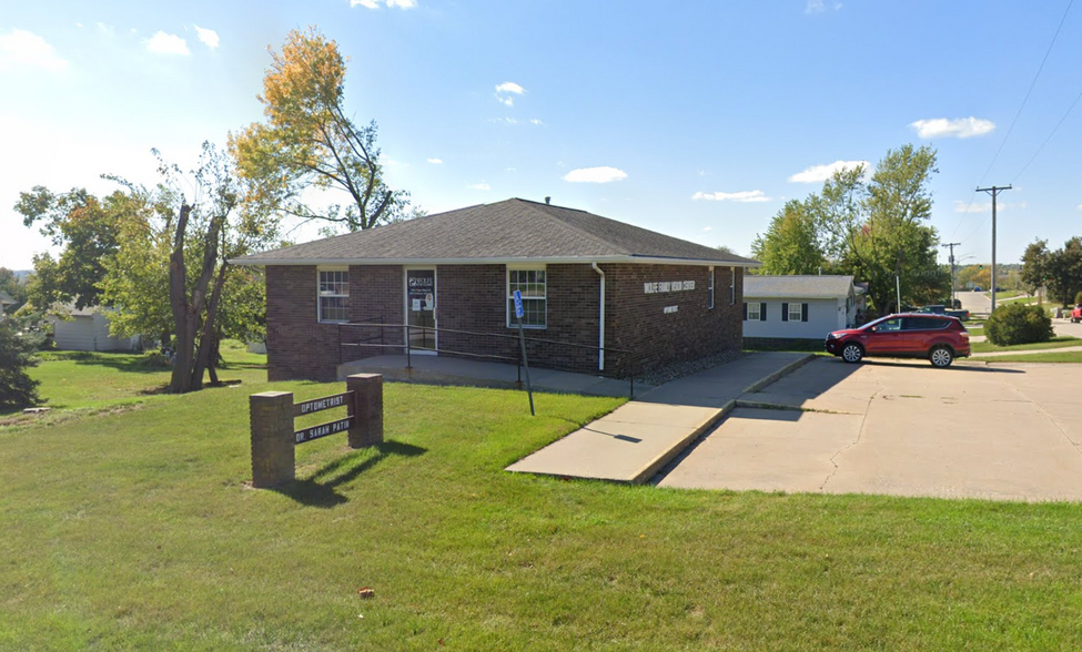 1302 S Broadway St, Toledo, IA for sale - Building Photo - Image 2 of 11