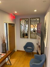 150 N Robertson Blvd, Beverly Hills, CA for lease Interior Photo- Image 1 of 5