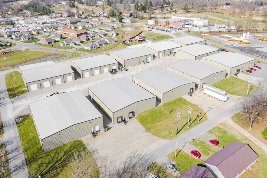 480 E University Dr, Somerset, KY for sale - Building Photo - Image 1 of 1