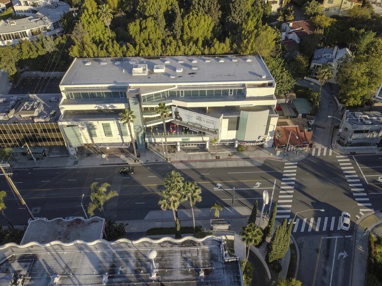 8305 W Sunset Blvd, West Hollywood, CA for lease - Building Photo - Image 3 of 46