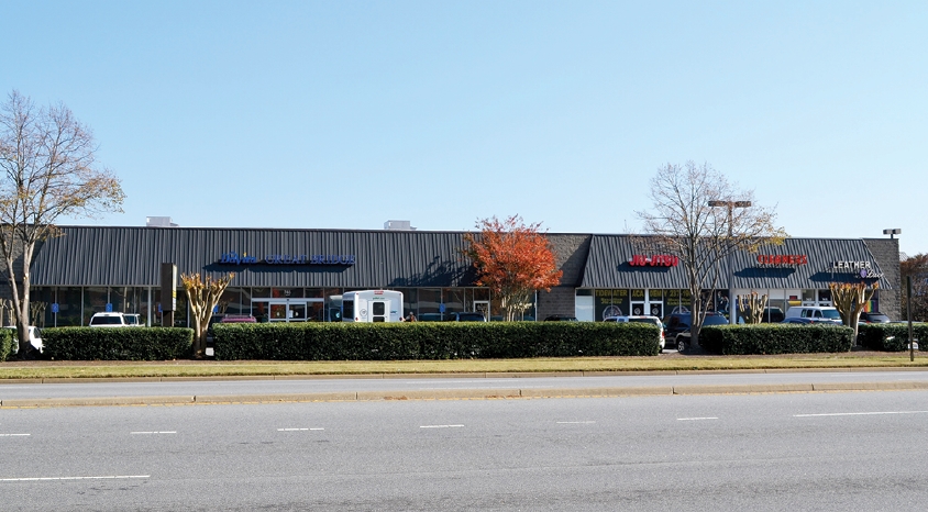 745 N Battlefield Blvd, Chesapeake, VA for sale - Primary Photo - Image 1 of 11