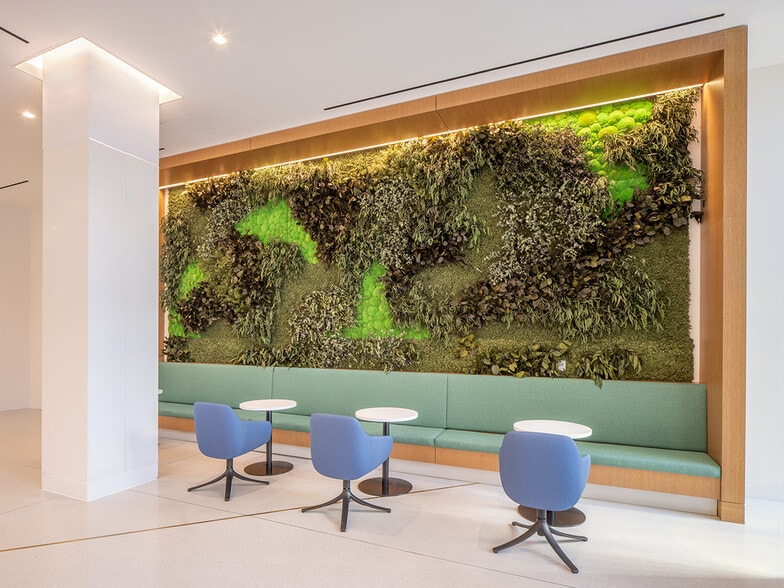 2461 S Clark St, Arlington, VA for lease - Lobby - Image 3 of 16