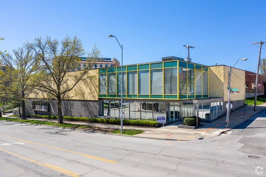 4200 Broadway Rd, Kansas City, MO for sale - Building Photo - Image 1 of 1