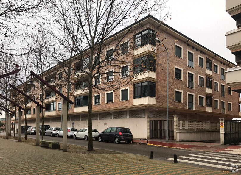 Avenida Talavera de Perú, 4, Talavera de la Reina, Toledo for sale - Primary Photo - Image 1 of 1