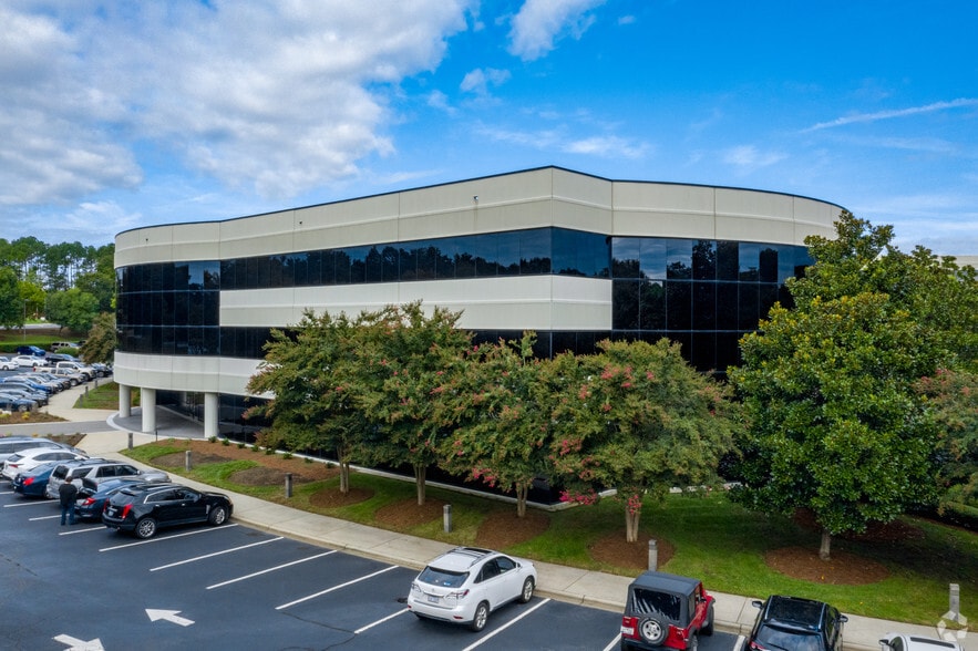 11301 Carmel Commons Blvd, Charlotte, NC for sale - Primary Photo - Image 1 of 1