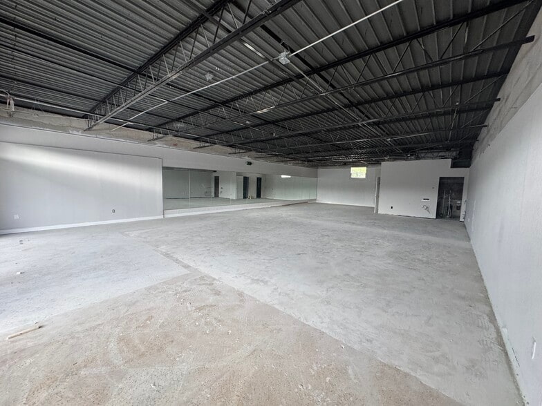 4520 W Kennedy Blvd, Tampa, FL for lease - Building Photo - Image 3 of 5