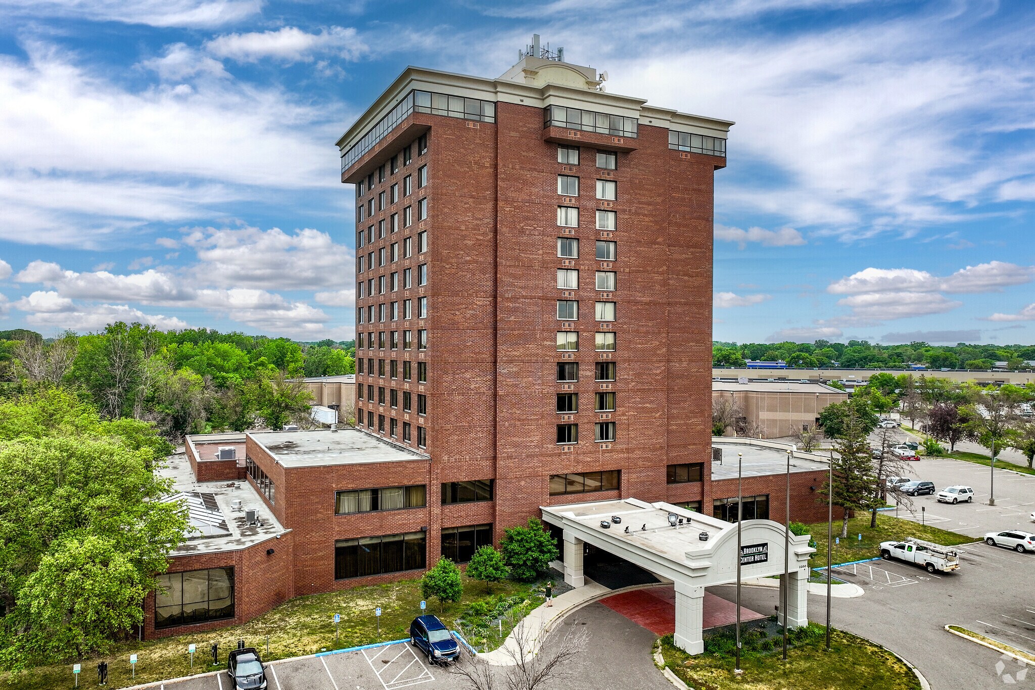 2200 Freeway Blvd, Brooklyn Center, MN for sale Building Photo- Image 1 of 1