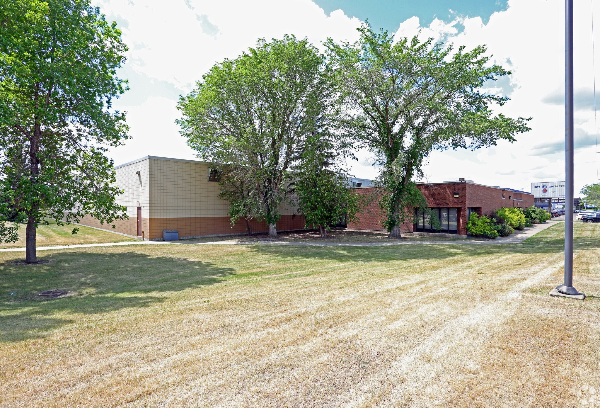 8707 51st Ave NW, Edmonton, AB for sale Primary Photo- Image 1 of 1