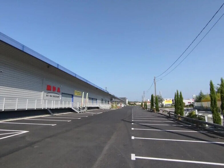 Flex in Toulouse for lease - Building Photo - Image 1 of 15