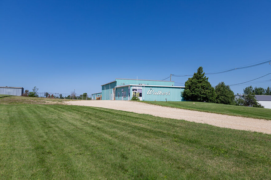 2220 4th St SW, Waverly, IA for sale - Primary Photo - Image 3 of 16