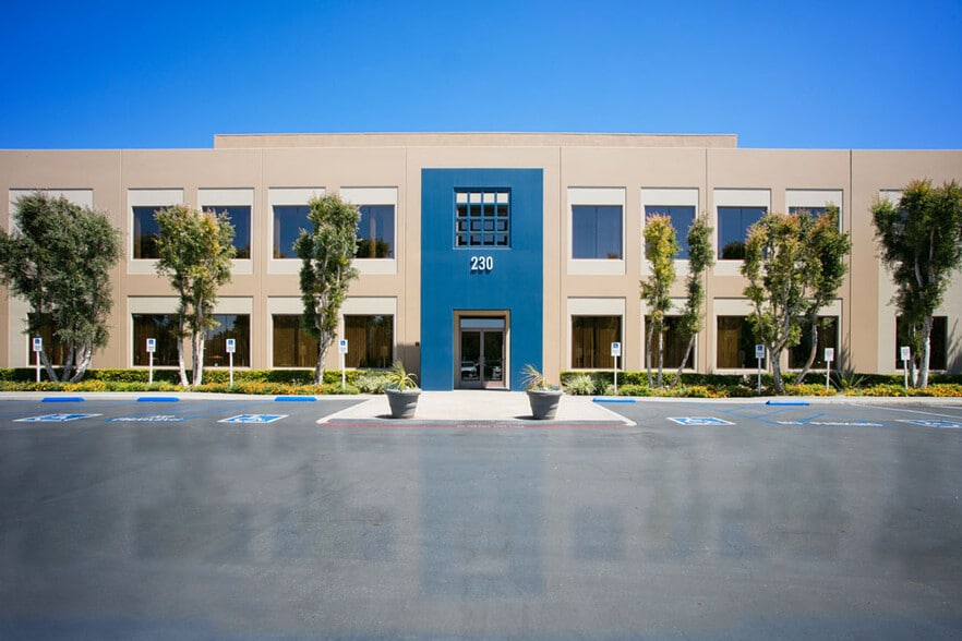 230 Commerce Dr, Irvine, CA for lease - Building Photo - Image 1 of 5