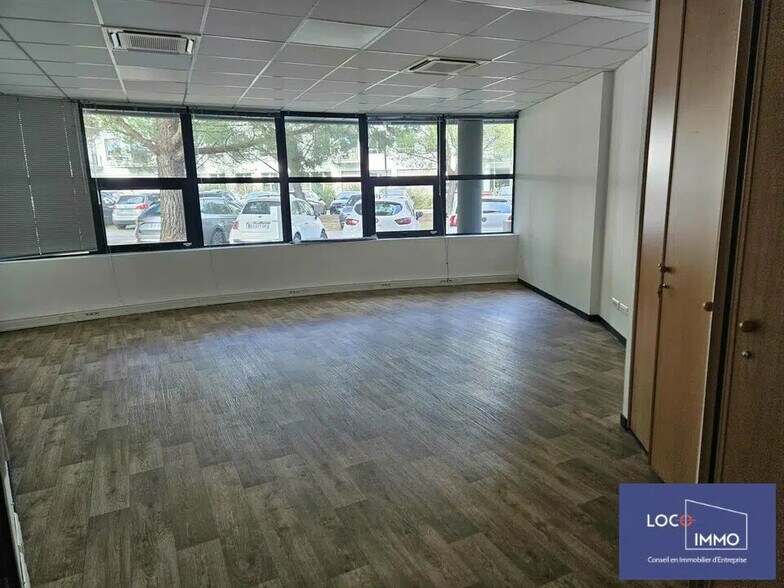 Office in Mérignac for lease - Interior Photo - Image 2 of 7