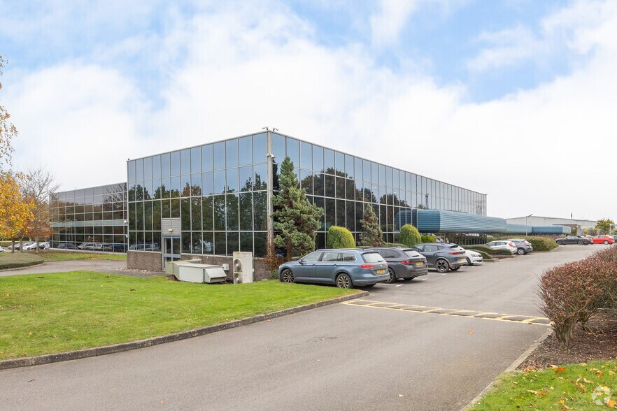 Cosford Ln, Rugby for sale - Primary Photo - Image 1 of 3