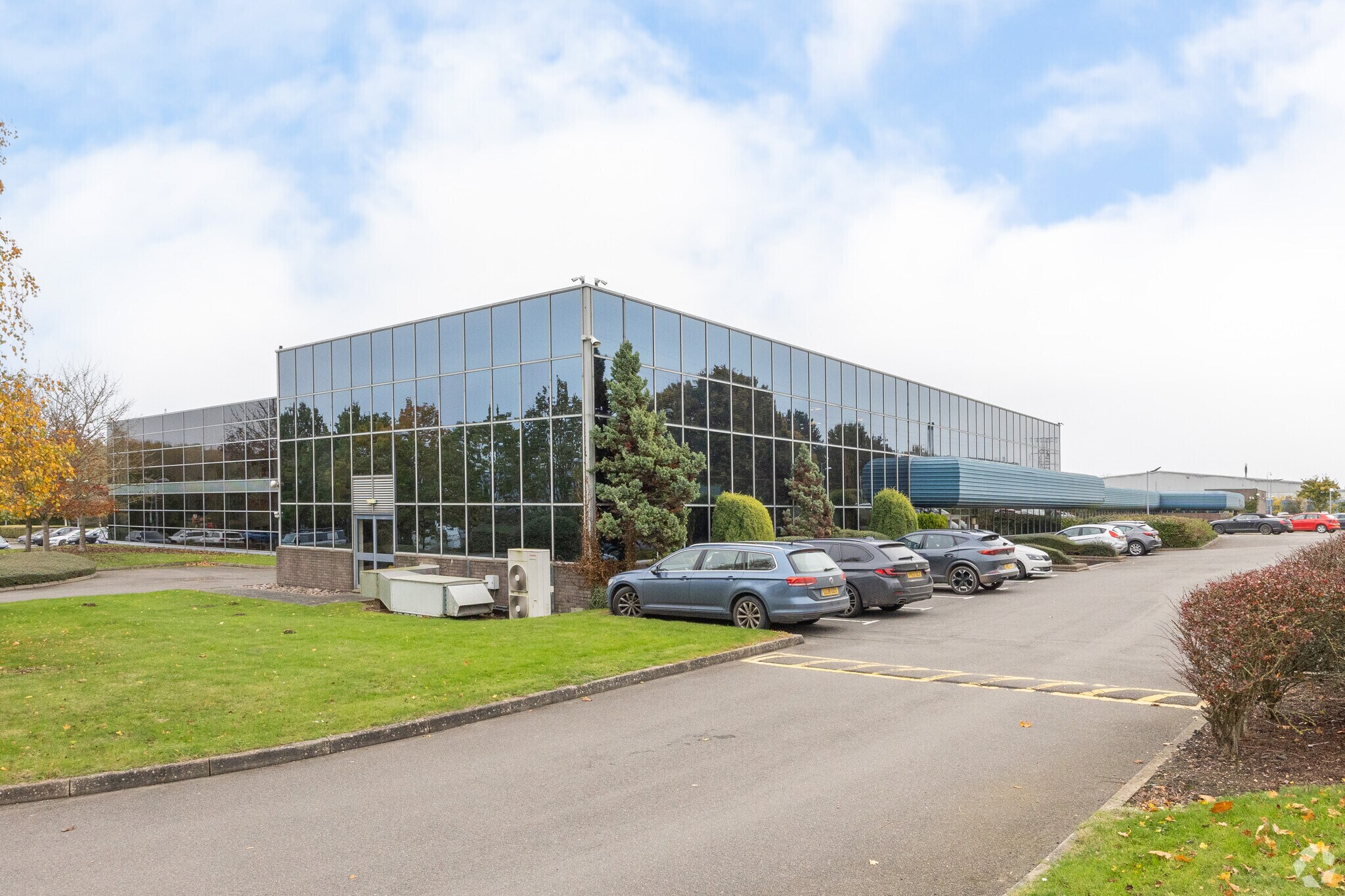 Cosford Ln, Rugby for sale Primary Photo- Image 1 of 4