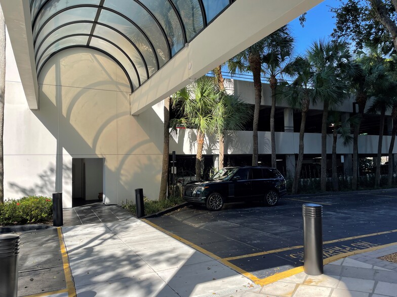 1401 Forum Way, West Palm Beach, FL for lease - Building Photo - Image 2 of 8