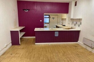 8-9 Grove Corner, Leatherhead for lease Interior Photo- Image 2 of 2