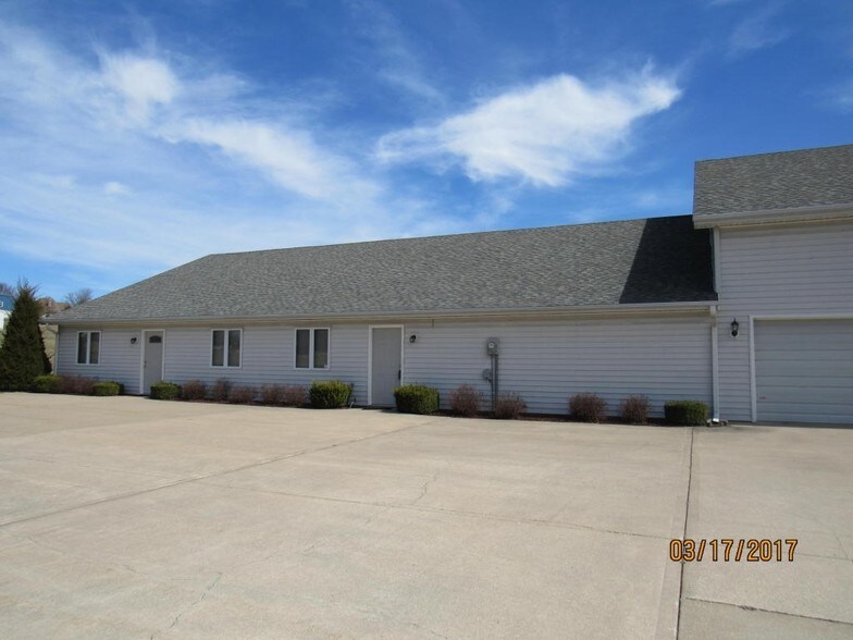 5709 NE Woodbine Rd, Saint Joseph, MO 64505