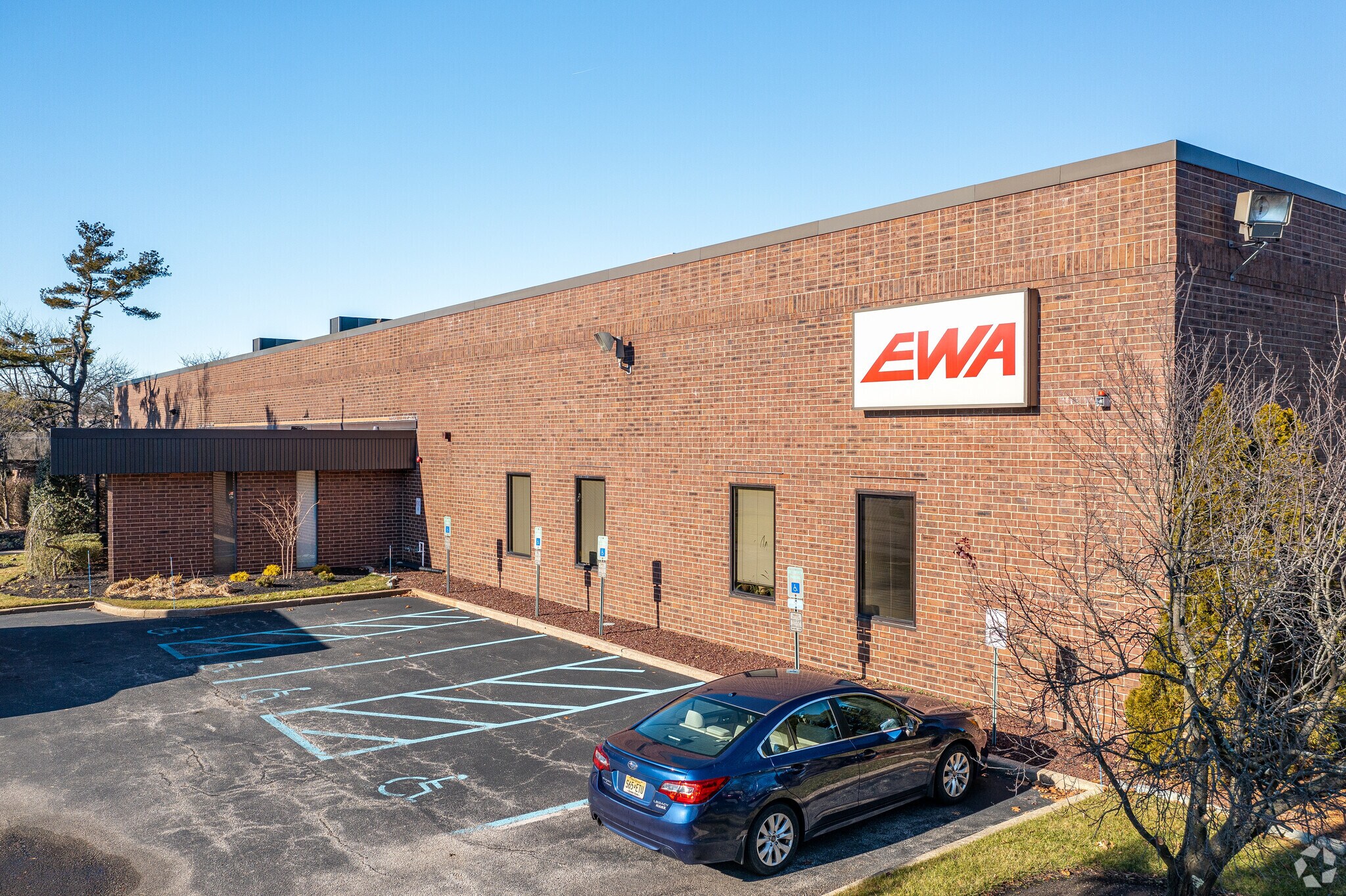 123 Gaither Dr, Mount Laurel, NJ for sale Primary Photo- Image 1 of 1