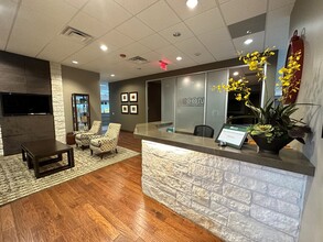 9977 W Sam Houston Pky N, Houston, TX for lease Lobby- Image 1 of 5