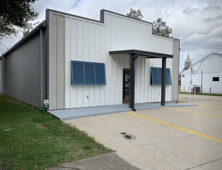 110 S Ave, Broussard, LA 70518
