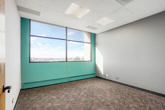 5601 S Broadway, Littleton, CO for lease Building Photo- Image 2 of 5