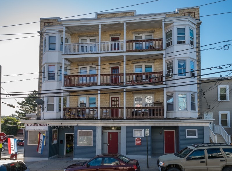 134 Rathbun St, Woonsocket, RI for sale - Building Photo - Image 1 of 1