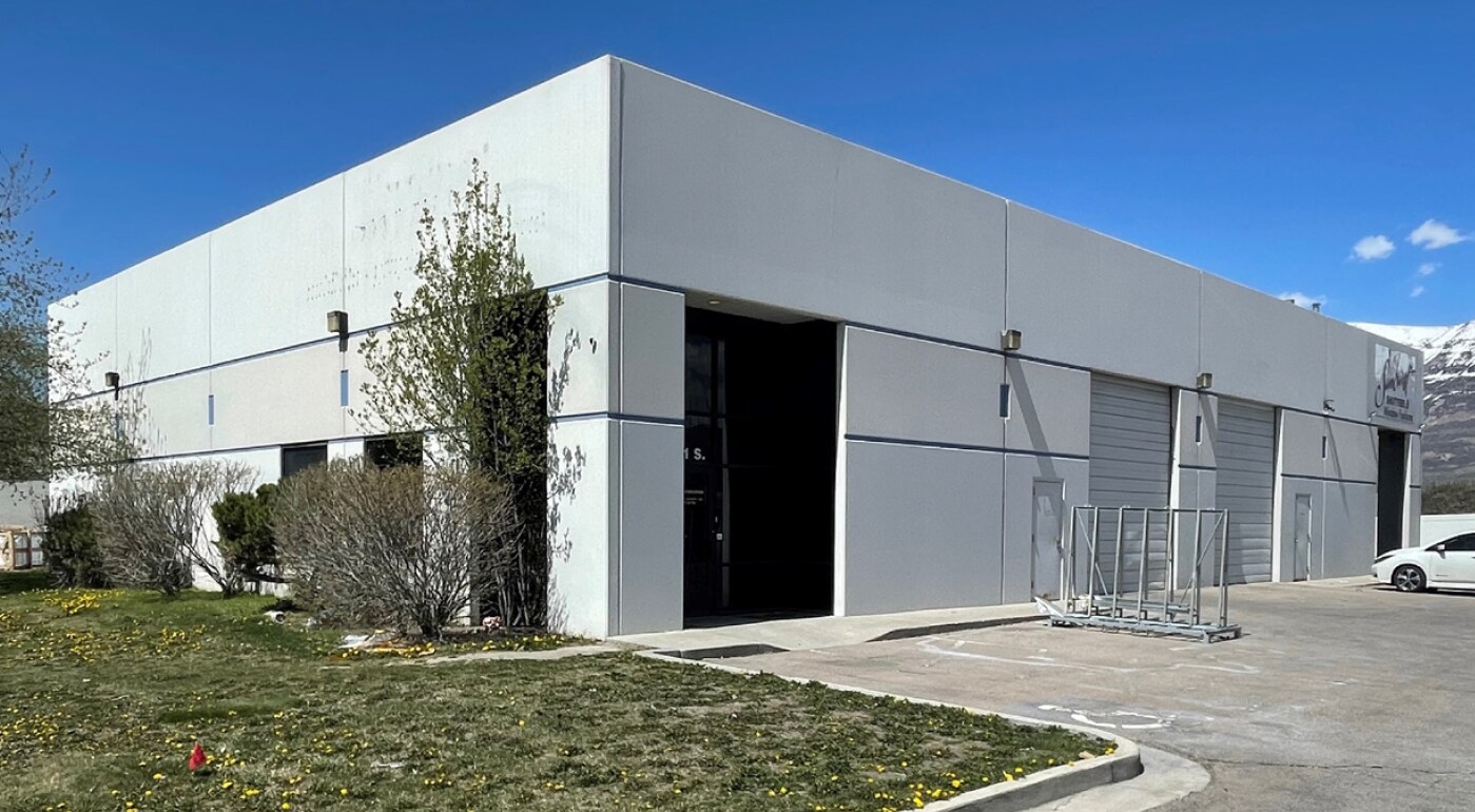 71 S 1380 W, Lindon, UT for lease Interior Photo- Image 1 of 3