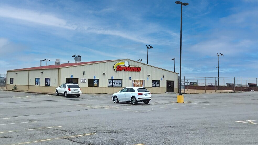 20227 Husker Dr, Gretna, NE 68028