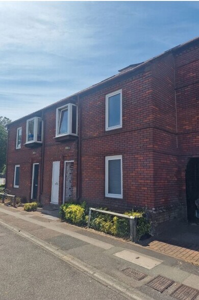 14 The Green, Newport Pagnell for lease - Building Photo - Image 1 of 3