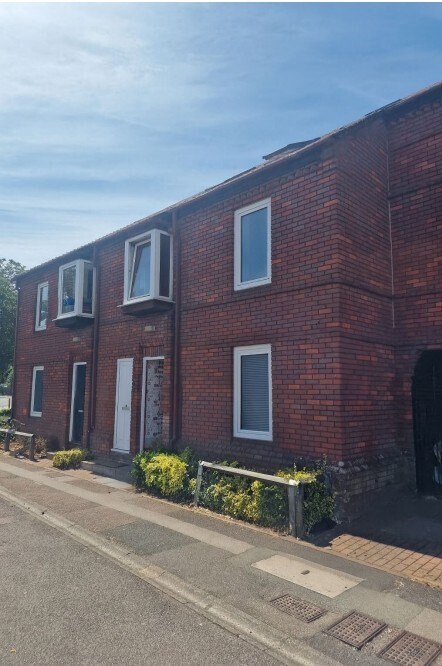 14 The Green, Newport Pagnell for lease Building Photo- Image 1 of 4