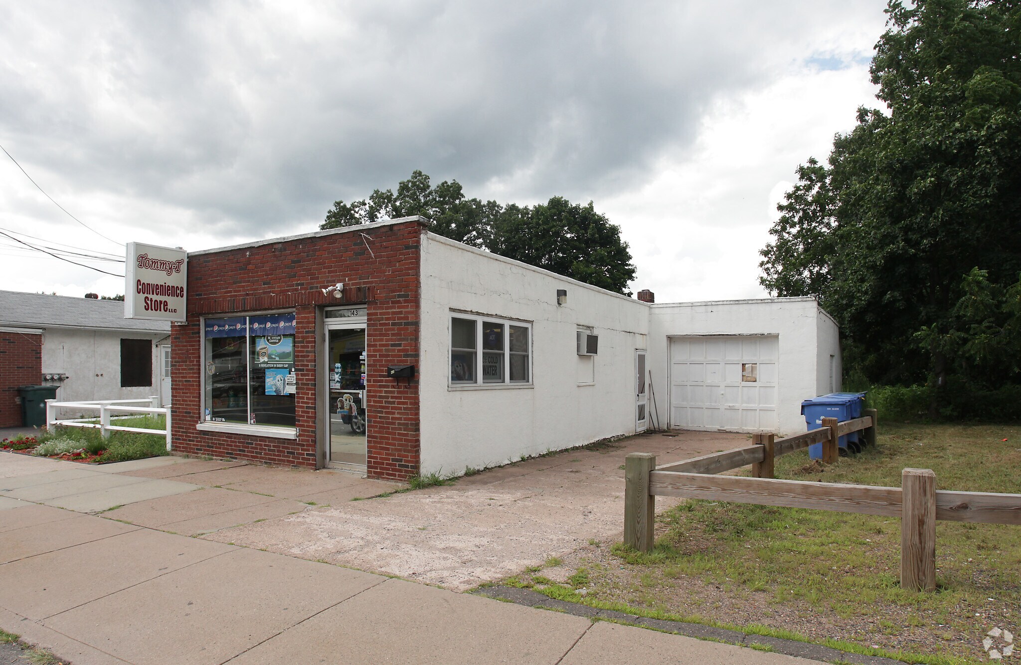 143 Middle Tpke W, Manchester, CT for sale Primary Photo- Image 1 of 1