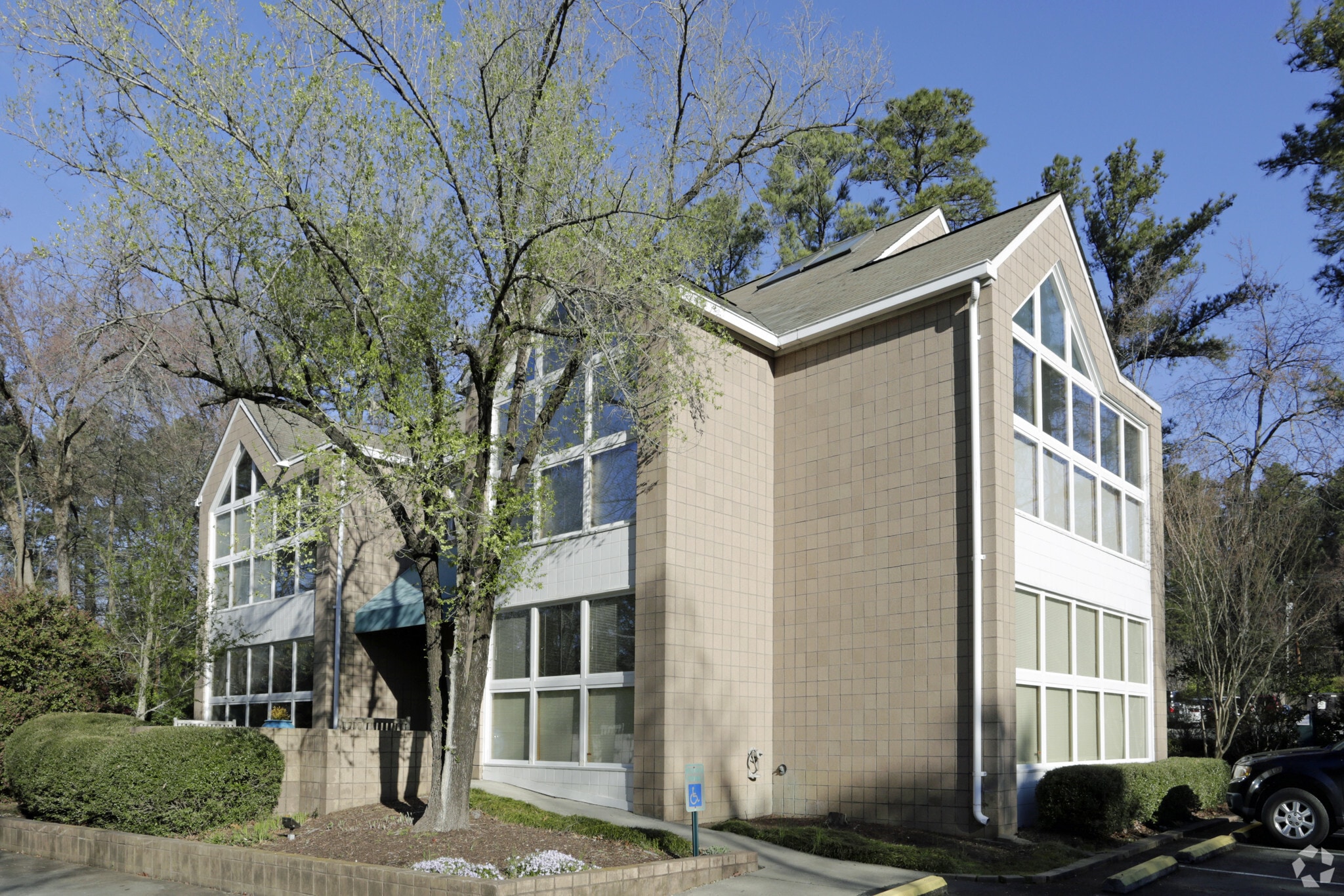 976 Martin Luther King Jr Blvd, Chapel Hill, NC for lease Building Photo- Image 1 of 30
