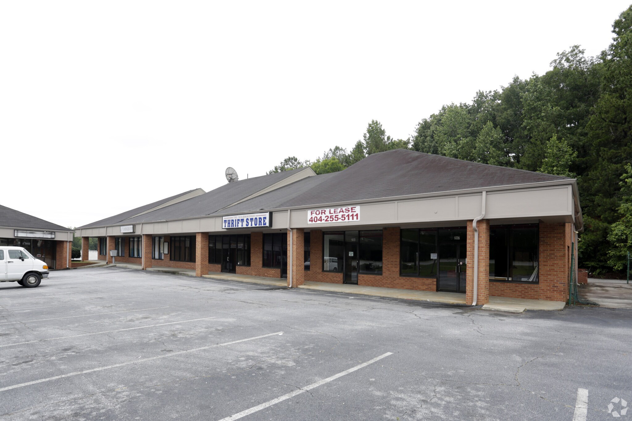 605 Indian Trail Lilburn Rd, Lilburn, GA for lease Building Photo- Image 1 of 4