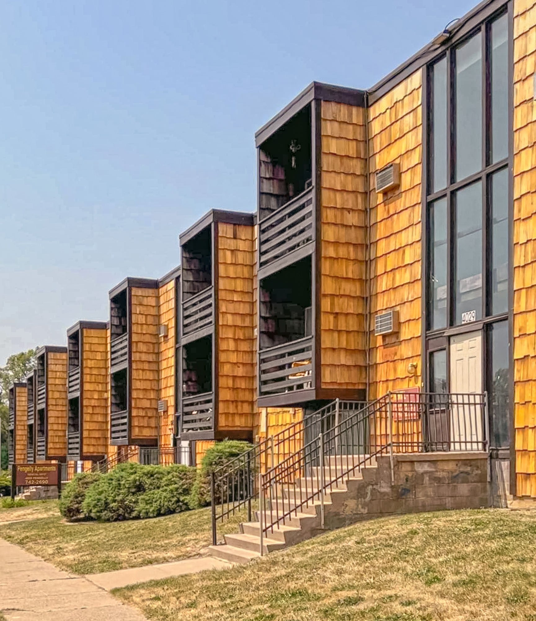 4017-4029 Pengelly Rd, Flint, MI for sale Primary Photo- Image 1 of 1