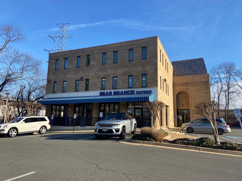 133 Maple Ave E, Vienna, VA for lease - Building Photo - Image 1 of 12