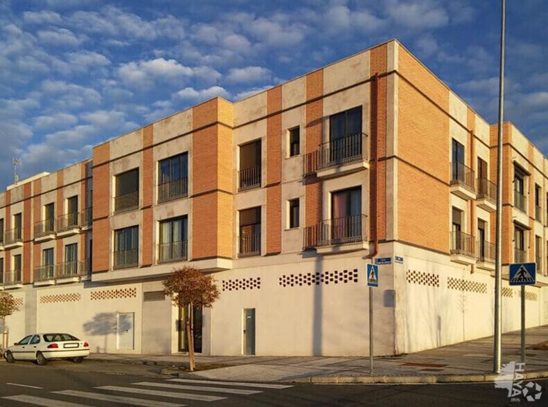 Multifamily in Segovia, Segovia for sale - Building Photo - Image 2 of 2