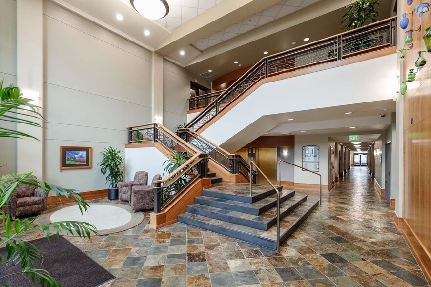 360 E 10th Ave, Eugene, OR for sale - Building Photo - Image 3 of 43