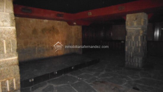 Retail in Cáceres for lease - Building Photo - Image 1 of 8