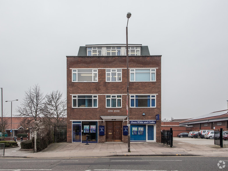 90-92 High St, Feltham for sale - Building Photo - Image 2 of 4