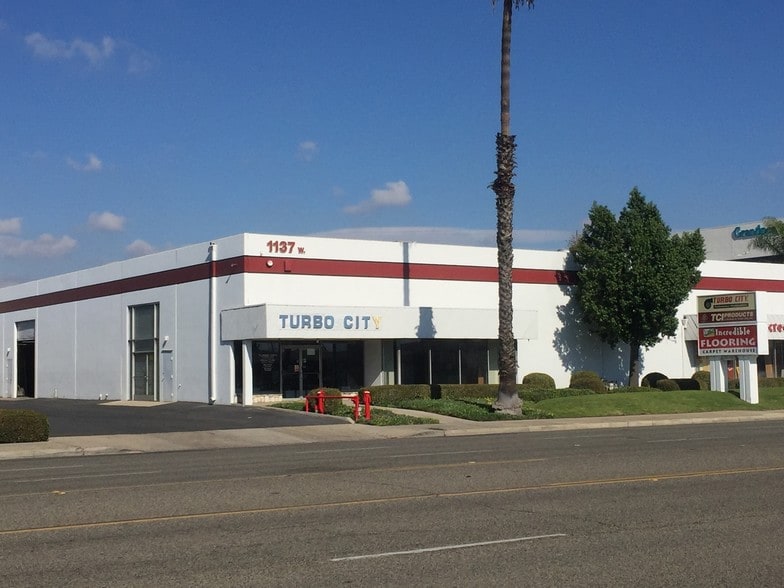 1135-1137 W Katella Ave, Orange, CA for lease - Building Photo - Image 3 of 6