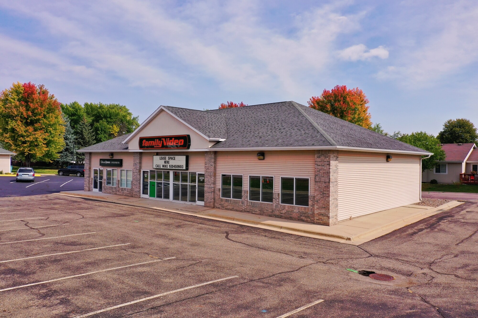 1101 2nd St NE, Waseca, MN for lease Building Photo- Image 1 of 5