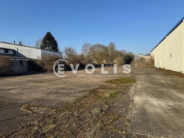 Flex in Amiens for lease - Building Photo - Image 2 of 2