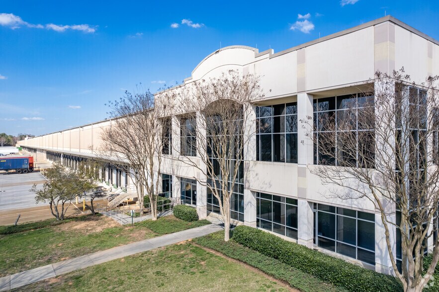 201 Greenwood Ct, McDonough, GA for sale - Primary Photo - Image 1 of 1