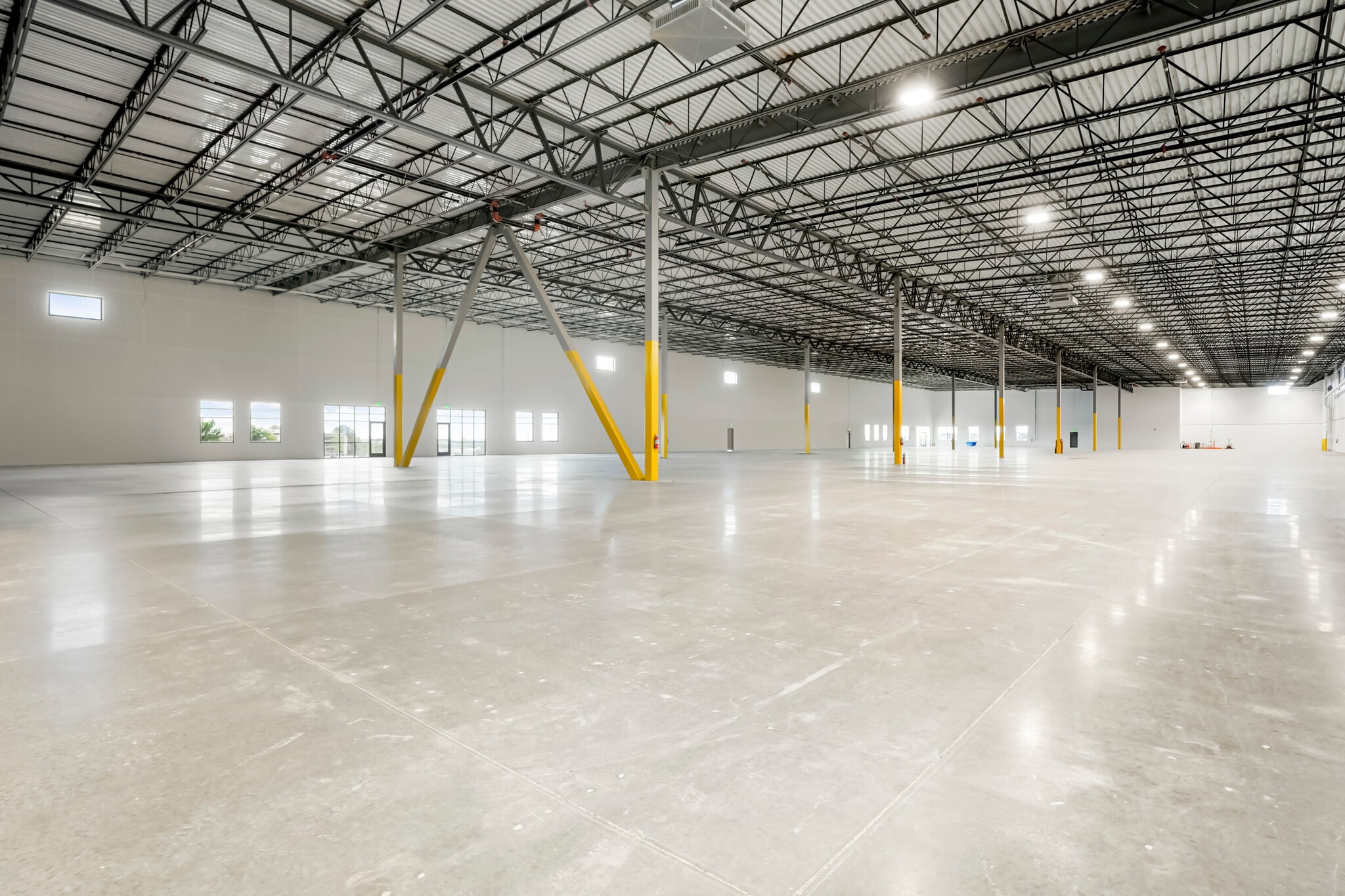 8470 Launch Pt, Colorado Springs, CO for lease Interior Photo- Image 1 of 10