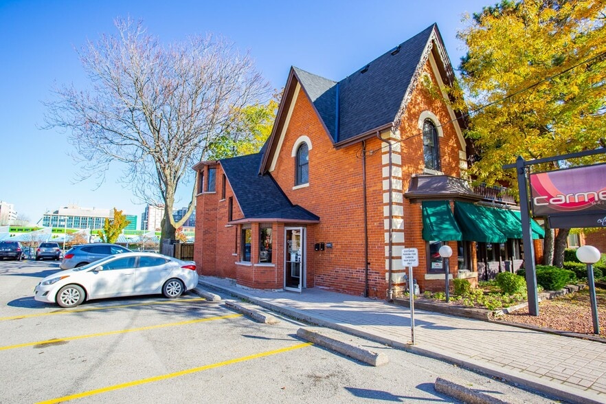 51 Augusta St, Hamilton, ON for lease - Building Photo - Image 2 of 11