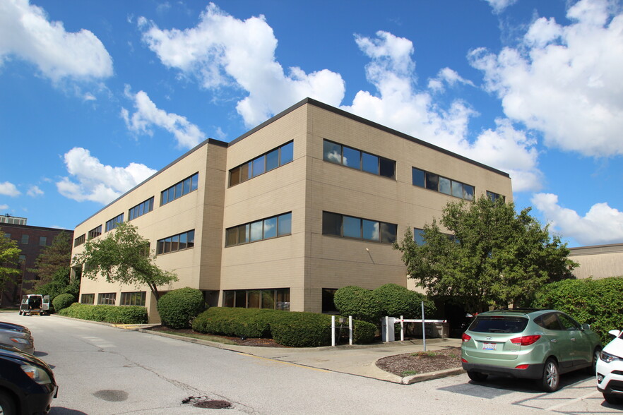 29099-29133 Health Campus Dr, Cleveland, OH for lease - Building Photo - Image 1 of 4