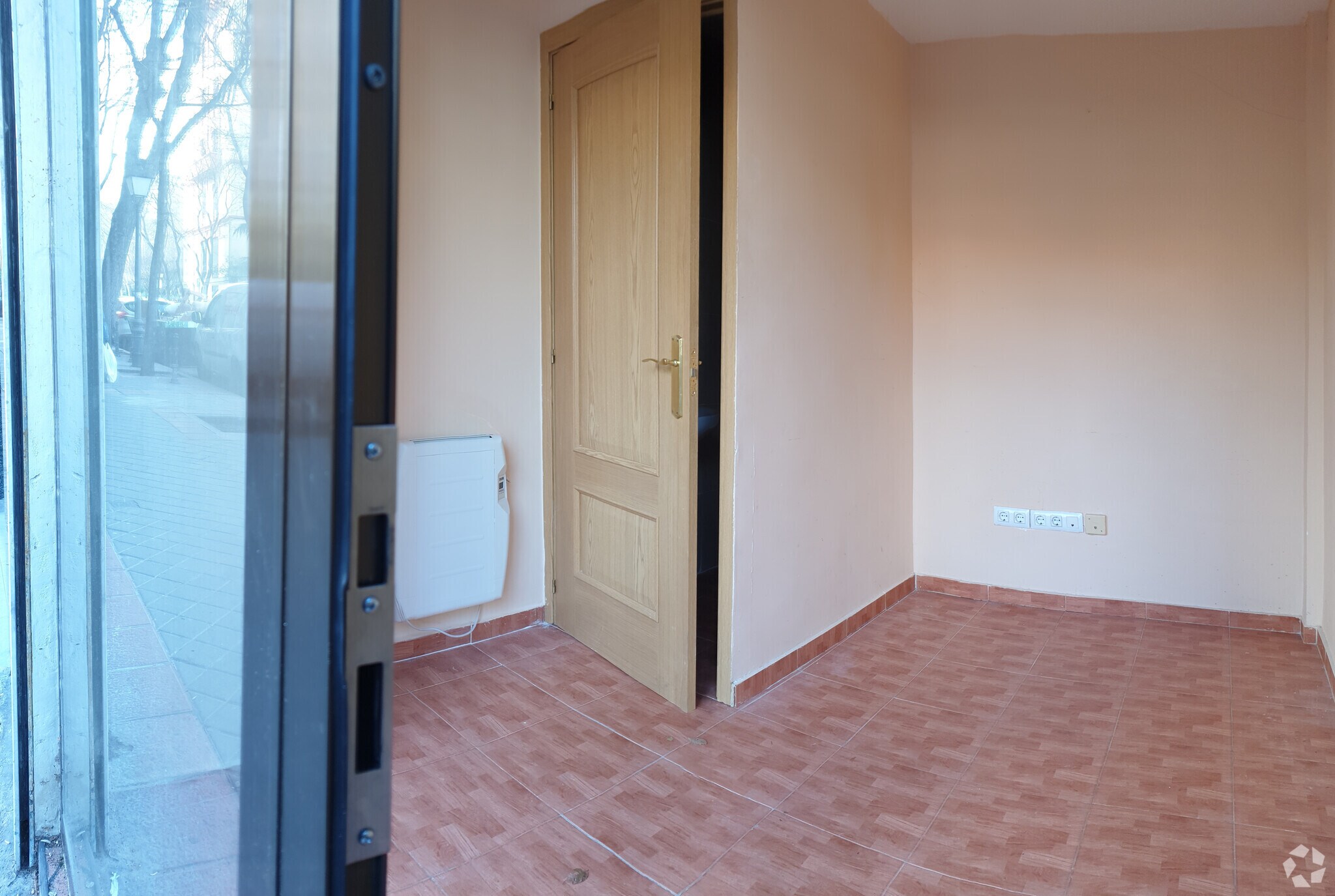 Multifamily in Madrid, Madrid for sale Interior Photo- Image 1 of 2