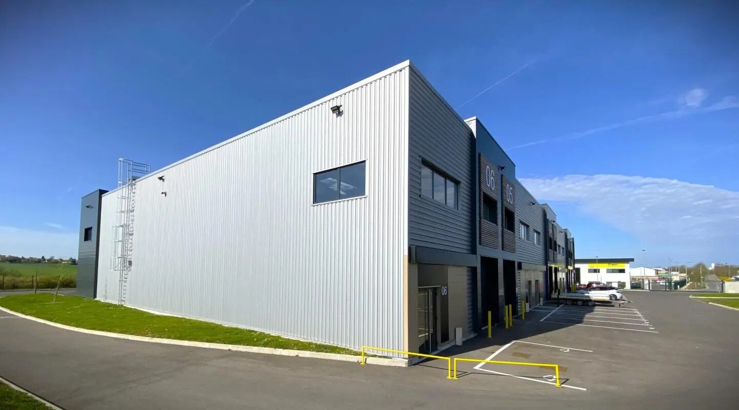 Industrial in Droue-sur-Drouette for lease Building Photo- Image 1 of 15