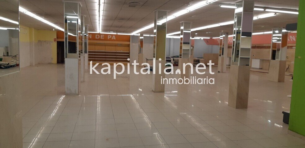 Retail in Bocairent, Valencia for sale - Building Photo - Image 2 of 4